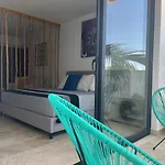 Menesse Midtown 2 206 Y 209